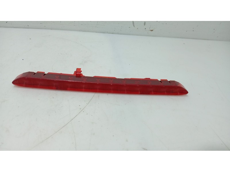 Recambio de luz central de freno para seat toledo iii (5p2) 1.6 referencia OEM IAM   