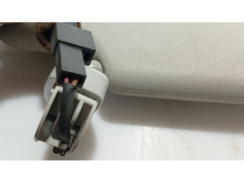 Recambio de parasol derecho para seat toledo iii (5p2) 1.6 referencia OEM IAM 5P0857552T2F4  