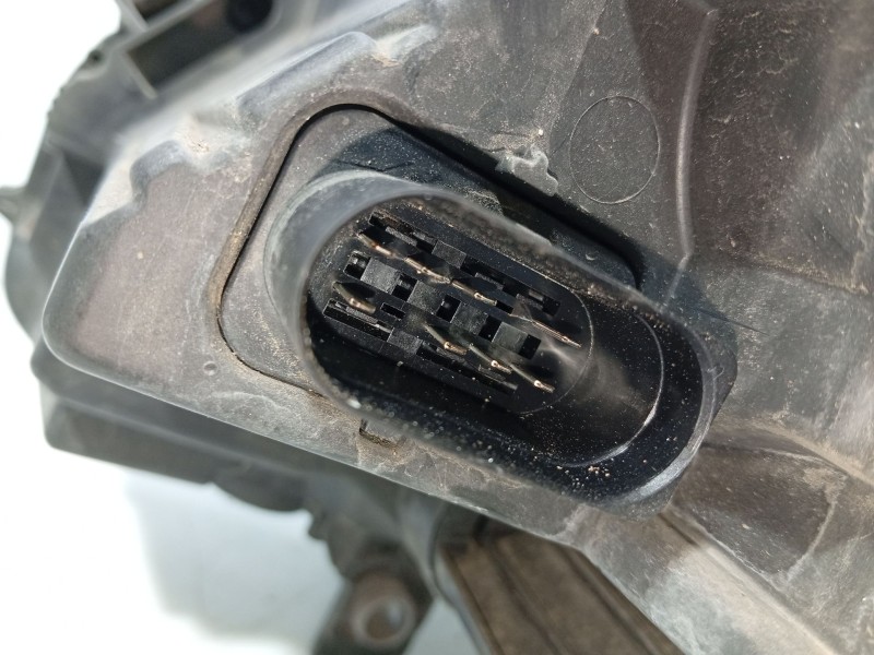 Recambio de faro derecho para volkswagen passat b7 (362) 2.0 tdi referencia OEM IAM 3AB941006  