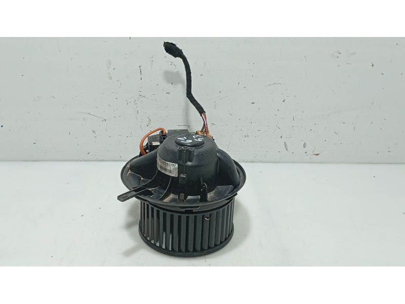 Recambio de ventilador calefaccion para seat toledo iii (5p2) 1.6 referencia OEM IAM 1K1820015Q  