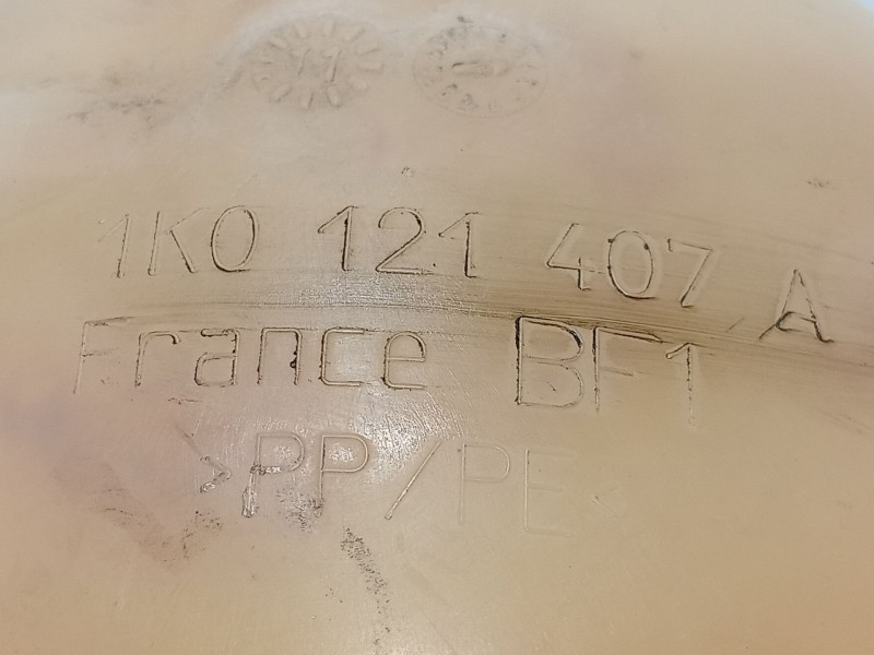 Recambio de deposito expansion para volkswagen passat b7 (362) 2.0 tdi referencia OEM IAM 1K0121407F  