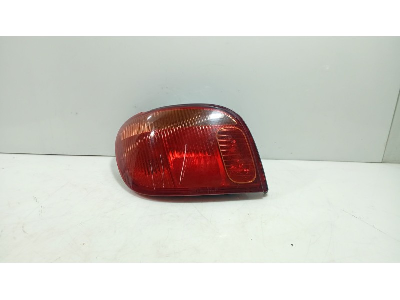Recambio de piloto trasero izquierdo para toyota yaris (_p1_) 1.3 (scp12_, scp13_) referencia OEM IAM 815600D010  