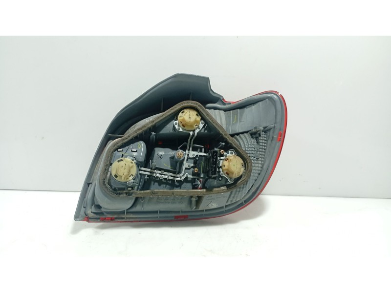 Recambio de piloto trasero izquierdo para toyota yaris (_p1_) 1.3 (scp12_, scp13_) referencia OEM IAM 815600D010  