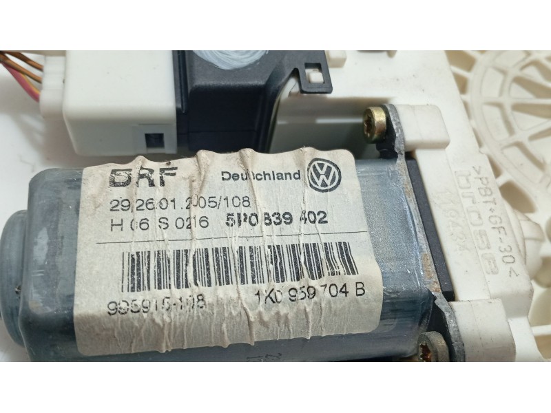 Recambio de motor elevalunas trasero derecho para seat toledo iii (5p2) 1.6 referencia OEM IAM   