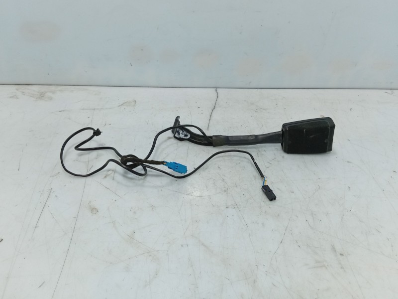 Recambio de anclaje cinturon delantero derecho para volkswagen passat b7 (362) 2.0 tdi referencia OEM IAM   