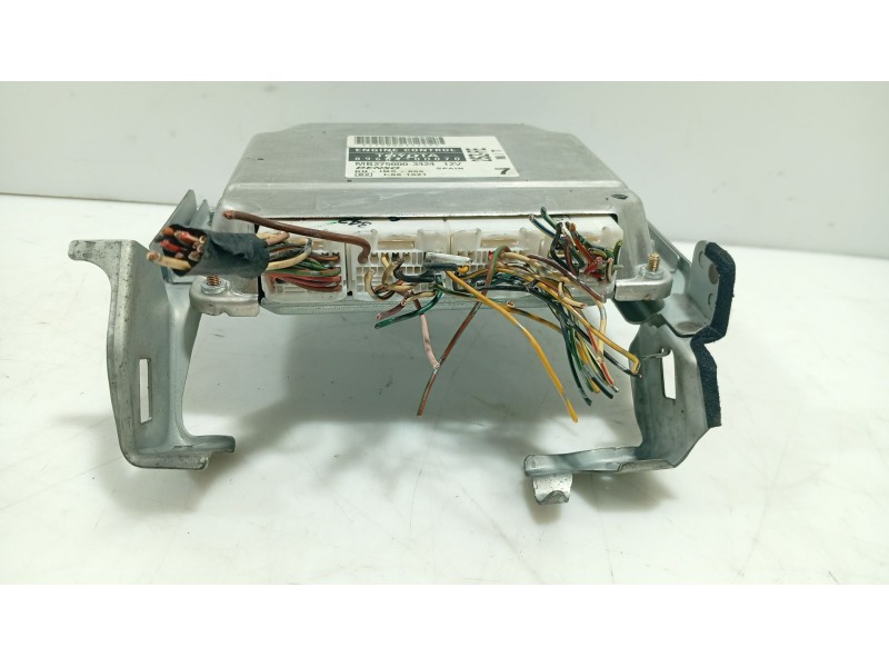 Recambio de centralita motor uce para toyota yaris (_p1_) 1.3 (scp12_, scp13_) referencia OEM IAM   