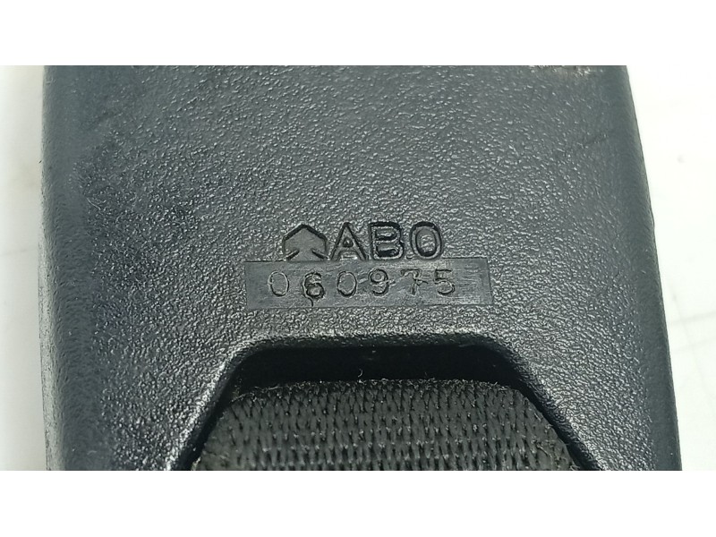 Recambio de anclaje cinturon trasero izquierdo para toyota yaris (_p1_) 1.3 (scp12_, scp13_) referencia OEM IAM   