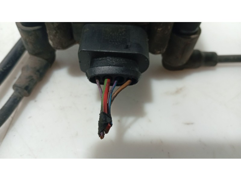 Recambio de bobina encendido para seat toledo iii (5p2) 1.6 referencia OEM IAM 032905106F  