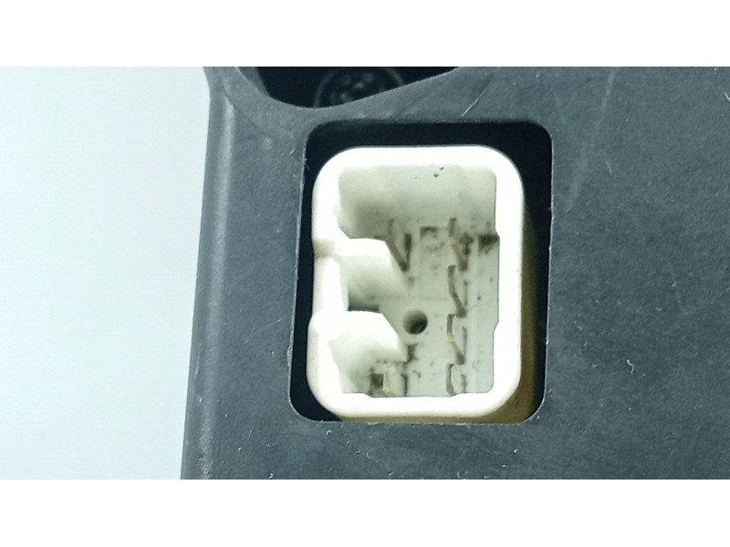 Recambio de cuadro instrumentos para toyota yaris (_p1_) 1.3 (scp12_, scp13_) referencia OEM IAM 553030D010B1  