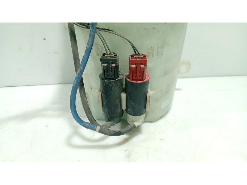 Recambio de deposito limpia para toyota yaris (_p1_) 1.3 (scp12_, scp13_) referencia OEM IAM 853150D010  