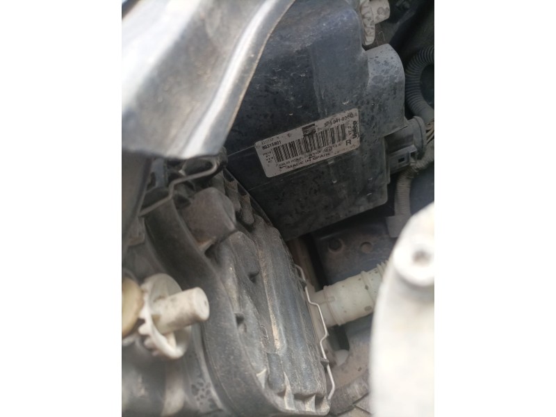 Recambio de faro derecho para seat leon (1p1) 1.9 tdi referencia OEM IAM 5P1941006E  