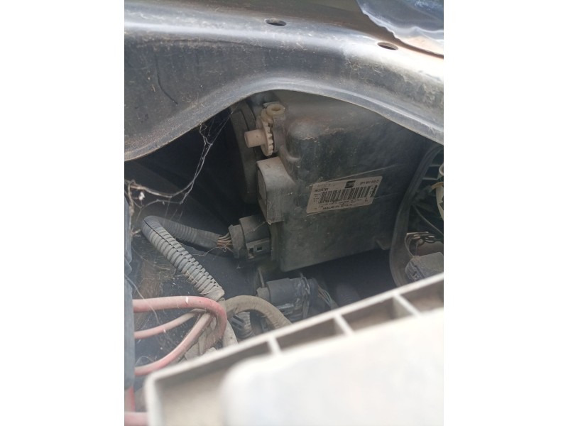 Recambio de faro izquierdo para seat leon (1p1) 1.9 tdi referencia OEM IAM 5P1941005E  