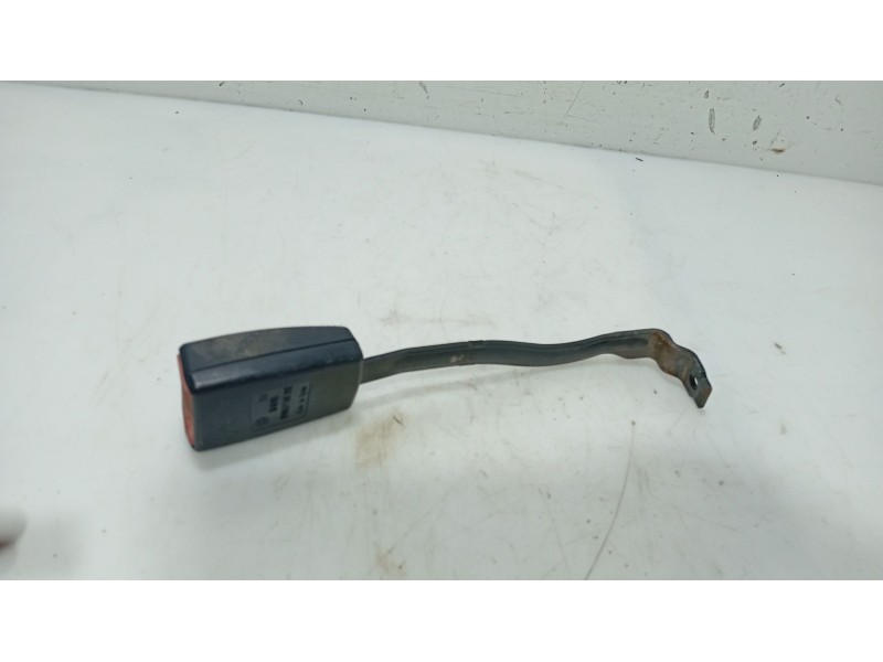 Recambio de anclaje cinturon delantero derecho para seat toledo iii (5p2) 1.6 referencia OEM IAM   
