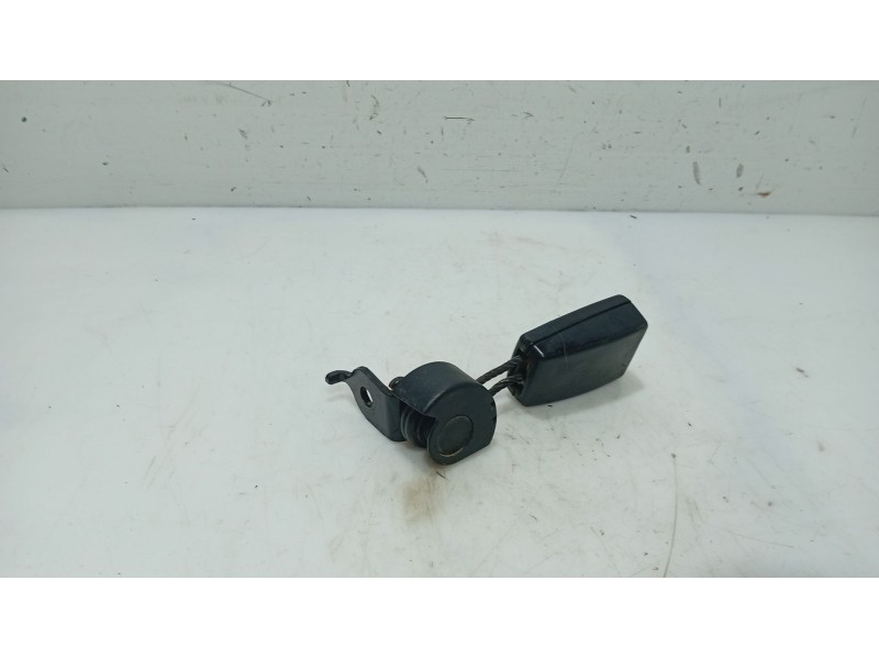 Recambio de anclaje cinturon trasero derecho para seat toledo iii (5p2) 1.6 referencia OEM IAM   