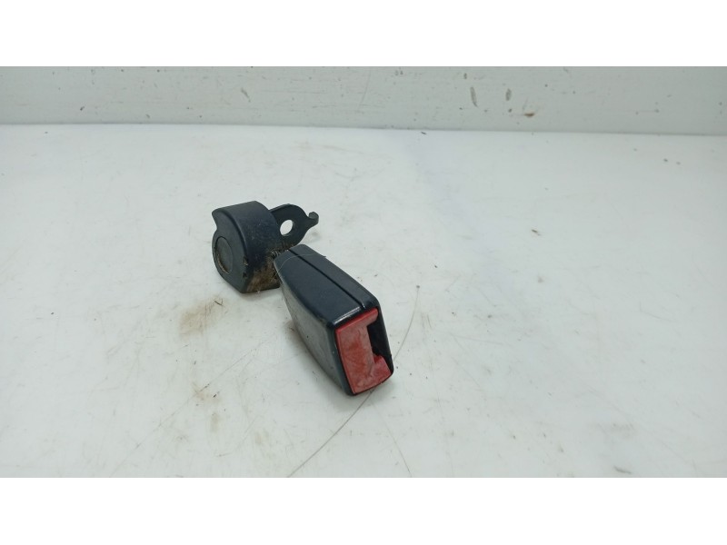 Recambio de anclaje cinturon trasero derecho para seat toledo iii (5p2) 1.6 referencia OEM IAM   