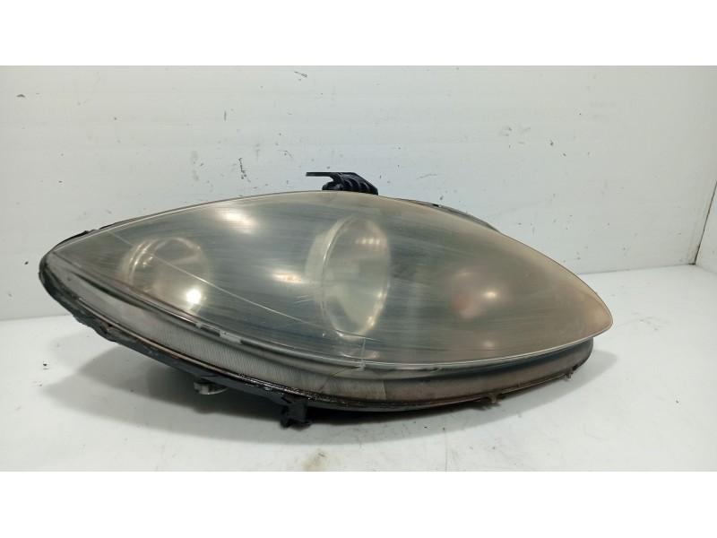 Recambio de faro derecho para seat toledo iii (5p2) 1.6 referencia OEM IAM 5P1941006E  