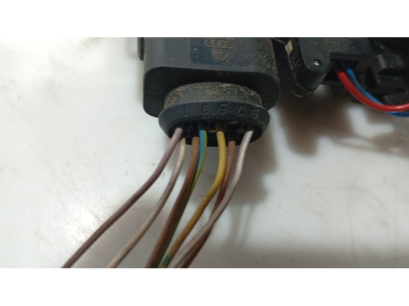 Recambio de cerradura puerta delantera izquierda para seat toledo iii (5p2) 1.6 referencia OEM IAM 3D1837015AP  