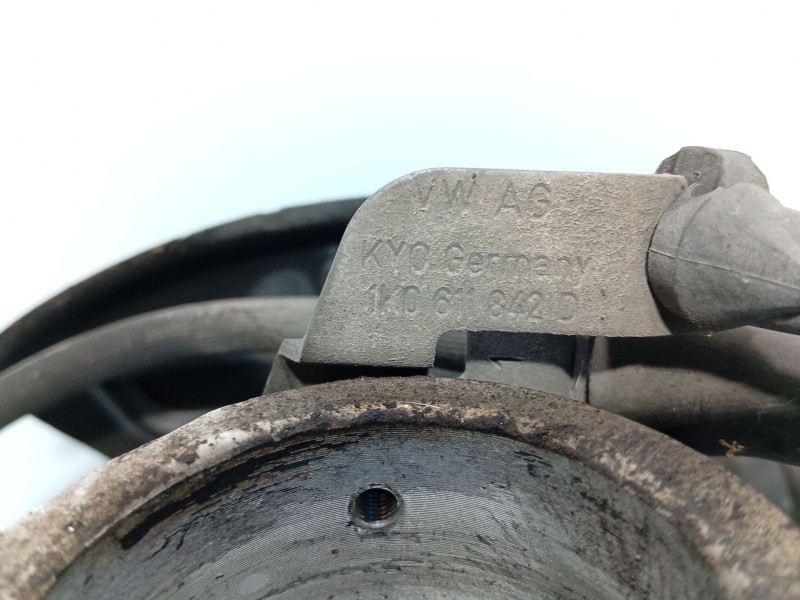 Recambio de mangueta delantera derecha para volkswagen passat b7 (362) 2.0 tdi referencia OEM IAM 3C0407254F  