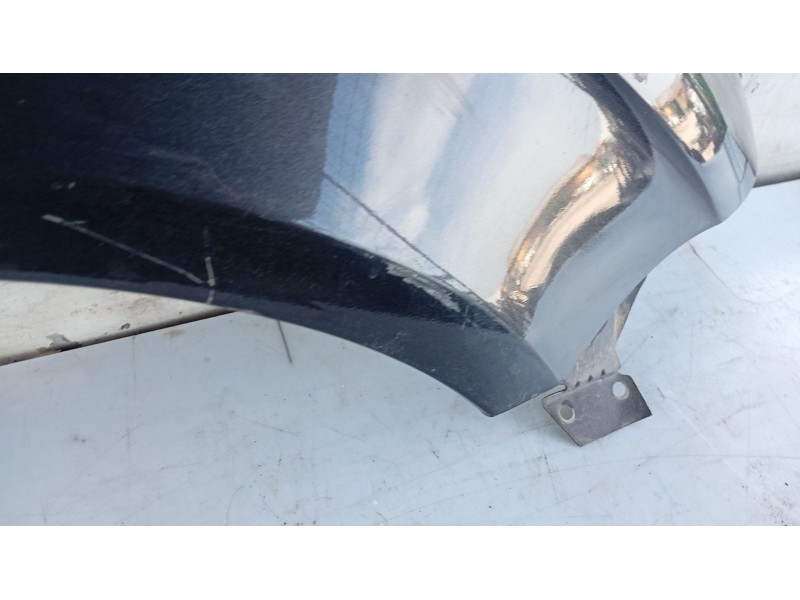 Recambio de aleta delantera derecha para seat toledo iii (5p2) 1.6 referencia OEM IAM 5P0821022A  