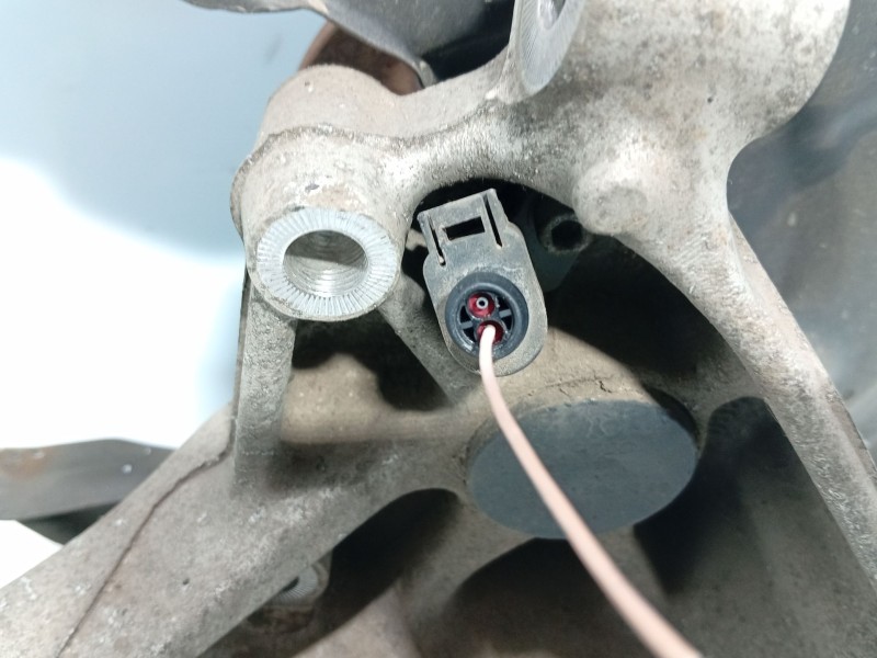 Recambio de mangueta trasera derecha para volkswagen passat b7 (362) 2.0 tdi referencia OEM IAM 3C0505434L  