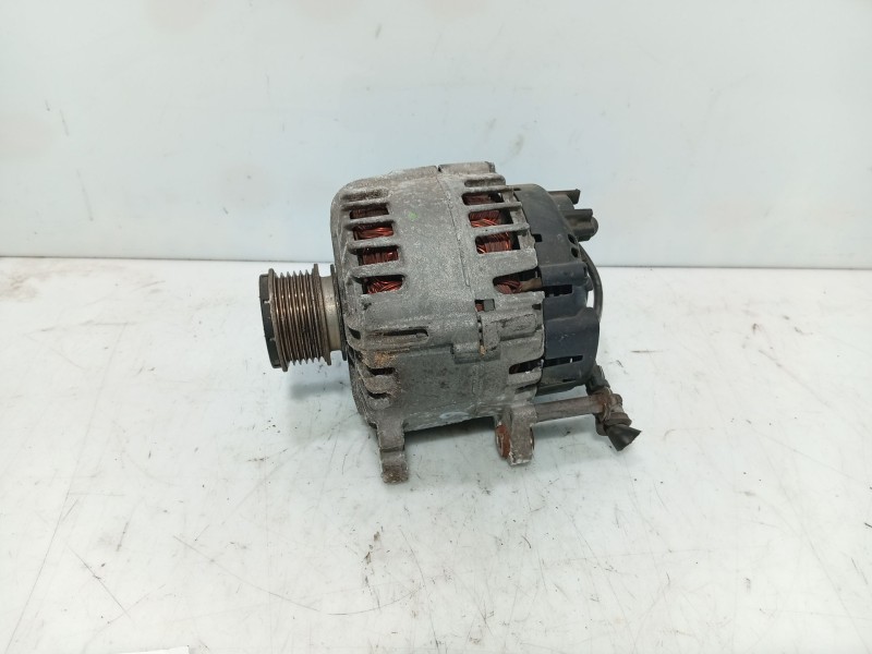 Recambio de alternador para volkswagen passat b7 (362) 2.0 tdi referencia OEM IAM 03L903023B / 03L903023BX  