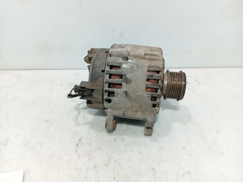Recambio de alternador para volkswagen passat b7 (362) 2.0 tdi referencia OEM IAM 03L903023B / 03L903023BX  