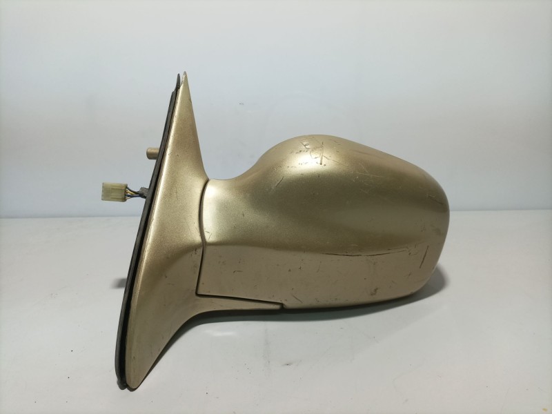 Recambio de retrovisor izquierdo para ssangyong musso 2.9 tdi grand lux referencia OEM IAM 7898005061LAK  