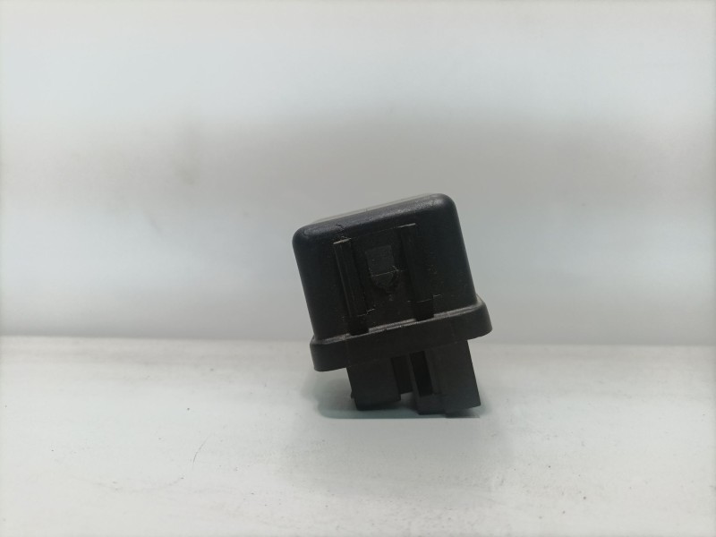 Recambio de caja precalentamiento para nissan serena (c23) 2.3 d referencia OEM IAM 25230G2400  