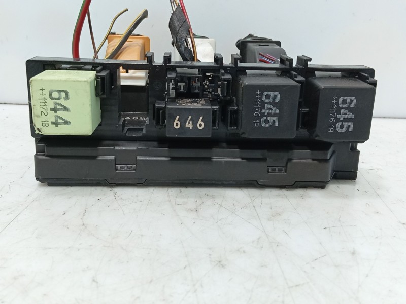 Recambio de caja reles / fusibles para volkswagen passat b7 (362) 2.0 tdi referencia OEM IAM   