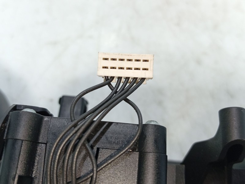 Recambio de mando volante para volkswagen passat b7 (362) 2.0 tdi referencia OEM IAM   