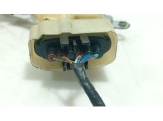 Recambio de cerradura puerta delantera derecha para toyota yaris (_p1_) 1.3 (scp12_, scp13_) referencia OEM IAM 693100D011   2