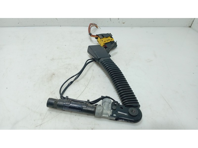 Recambio de anclaje cinturon delantero derecho para bmw 5 (e60) 525 d referencia OEM IAM   