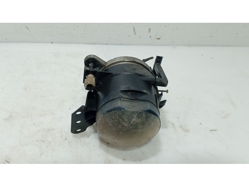 Recambio de faro antiniebla izquierdo para bmw 5 (e60) 525 d referencia OEM IAM 63176910791  