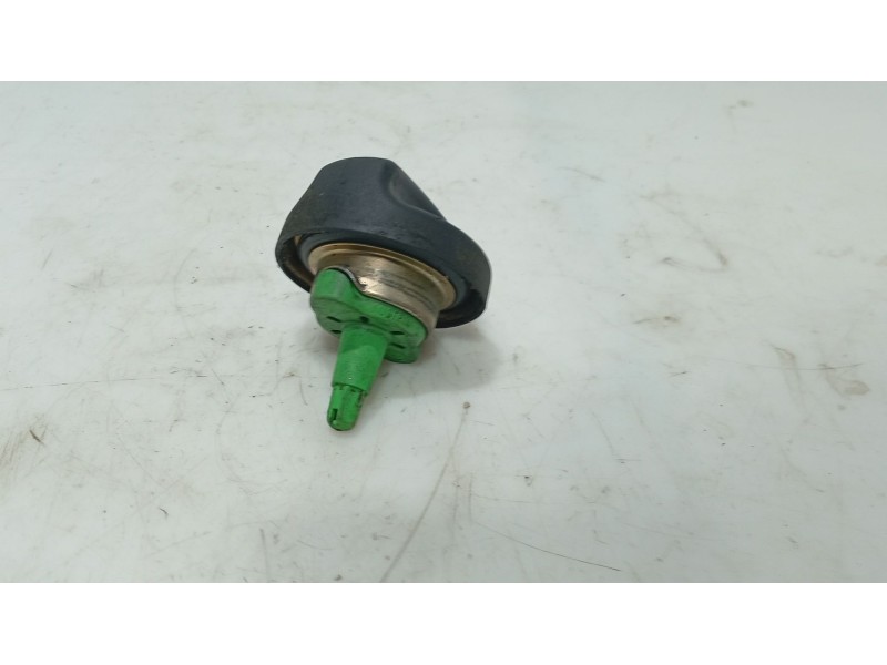 Recambio de tapon combustible para bmw 5 (e60) 525 d referencia OEM IAM 16117222330  