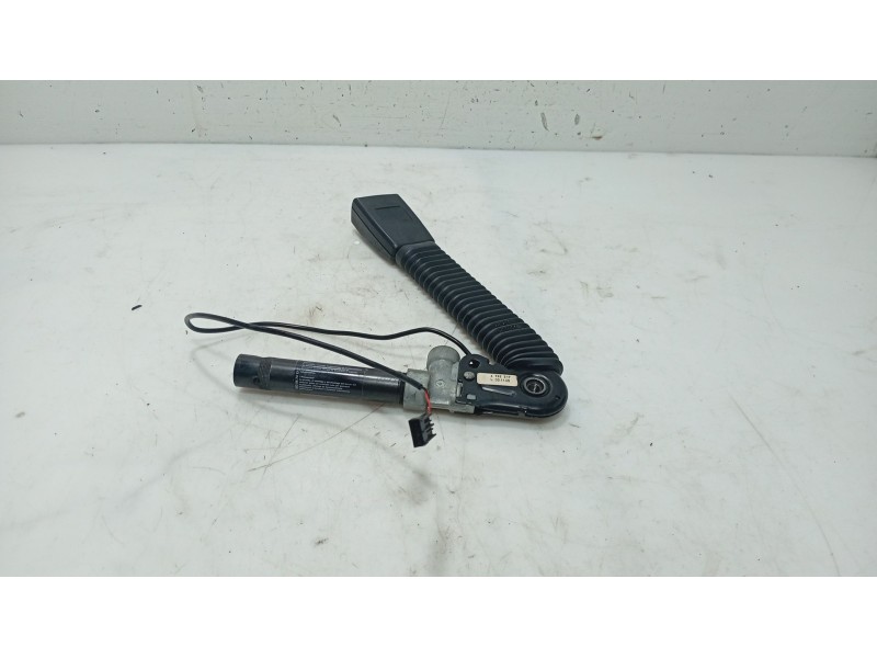 Recambio de anclaje cinturon delantero izquierdo para bmw 5 (e60) 525 d referencia OEM IAM   