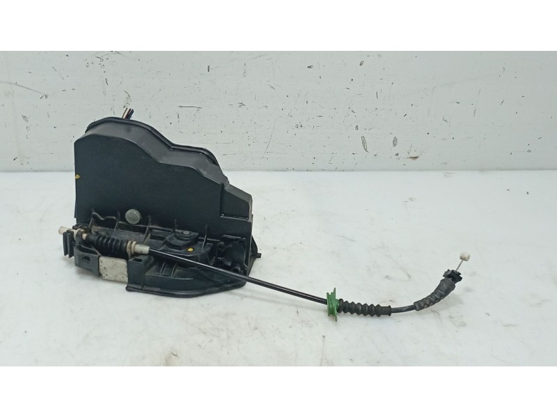 Recambio de cerradura puerta trasera izquierda para bmw 5 (e60) 525 d referencia OEM IAM 51227202147  