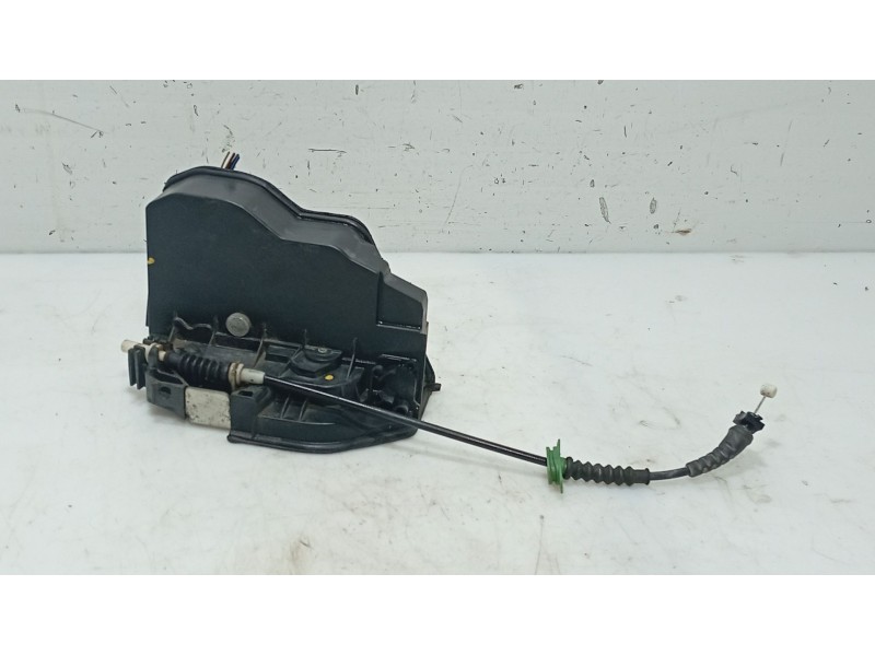 Recambio de cerradura puerta trasera izquierda para bmw 5 (e60) 525 d referencia OEM IAM 51227202147  