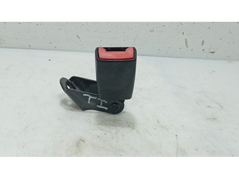 Recambio de anclaje cinturon trasero izquierdo para bmw 5 (e60) 525 d referencia OEM IAM   