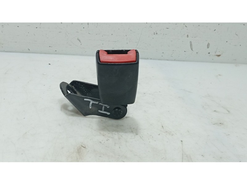 Recambio de anclaje cinturon trasero izquierdo para bmw 5 (e60) 525 d referencia OEM IAM   