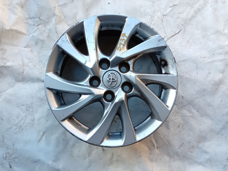 Recambio de llanta para toyota auris (_e18_) 1.4 d-4d (nde180_) referencia OEM IAM   