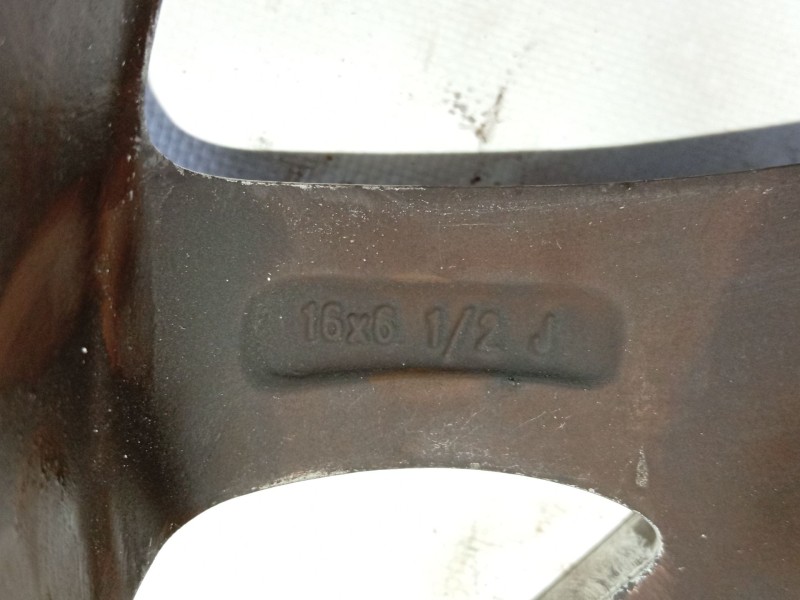 Recambio de llanta para toyota auris (_e18_) 1.4 d-4d (nde180_) referencia OEM IAM   