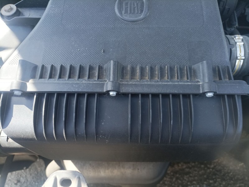 Recambio de caja filtro de aire para fiat grande punto (199_) 1.4 16v (199bxg1b, 199axg1b) referencia OEM IAM   