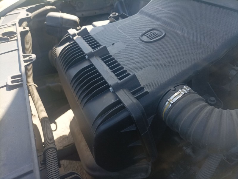 Recambio de caja filtro de aire para fiat grande punto (199_) 1.4 16v (199bxg1b, 199axg1b) referencia OEM IAM   
