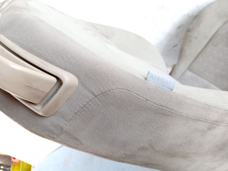 Recambio de asiento para volvo v50 (545) 2.0 d referencia OEM IAM   