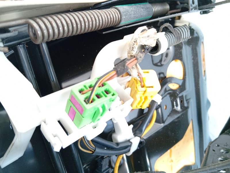 Recambio de asiento para volvo v50 (545) 2.0 d referencia OEM IAM   