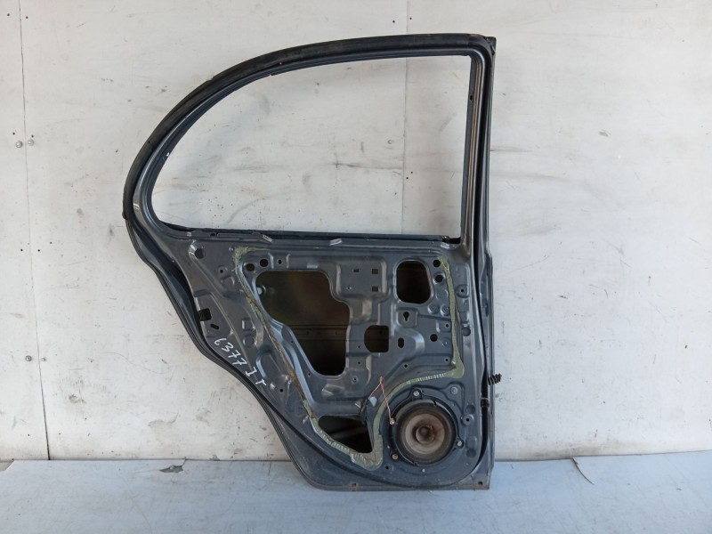 Recambio de puerta trasera izquierda para nissan micra iii (k12) 1.2 16v referencia OEM IAM 82101AX130  