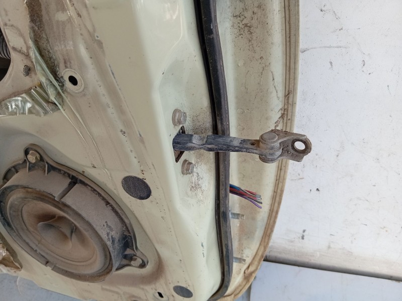 Recambio de puerta delantera izquierda para nissan micra iii (k12) 1.5 dci referencia OEM IAM 80101AX630  