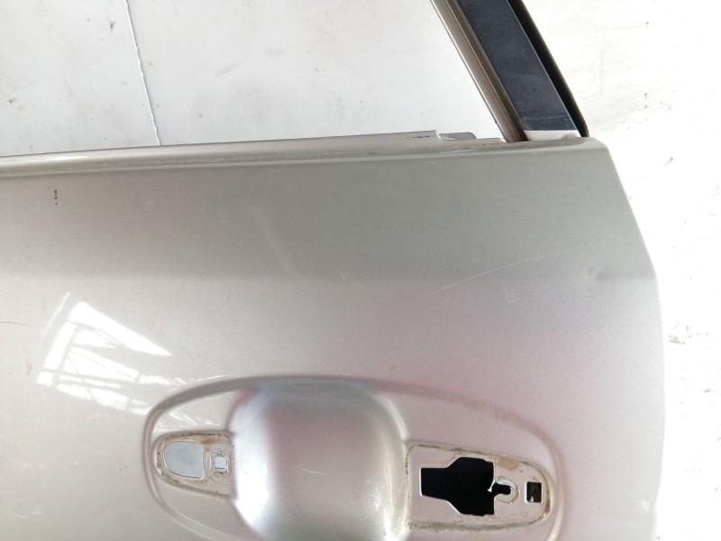 Recambio de puerta trasera izquierda para toyota avensis (_t25_) 1.8 (zzt251_) referencia OEM IAM 6700405110  