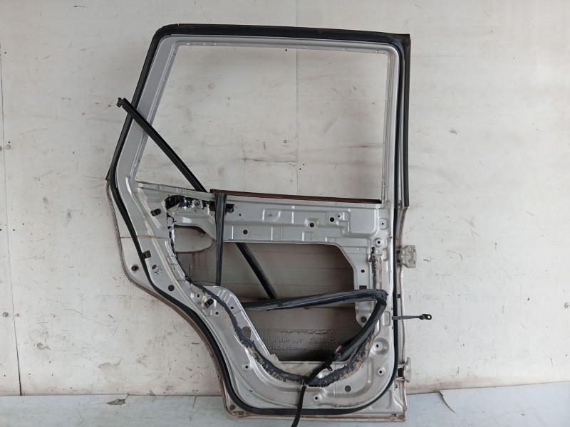 Recambio de puerta trasera izquierda para hyundai santa fe (sm) referencia OEM IAM   