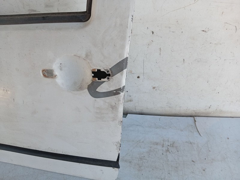 Recambio de puerta delantera izquierda para citroën c2 (jm_) 1.4 hdi referencia OEM IAM 9002T1  